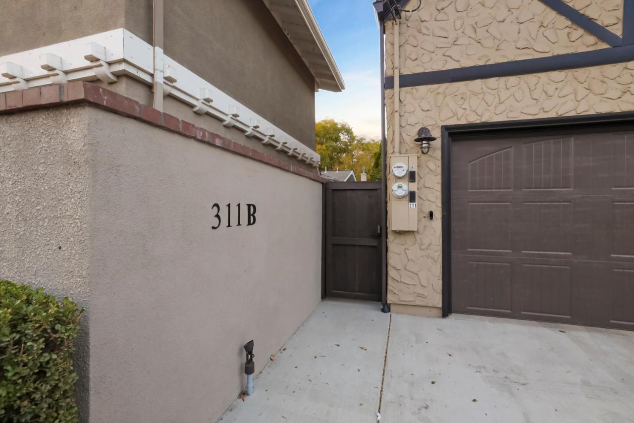 New Tudor Cottage One Block From Chico State And Downtown With Private Garage Exterior photo